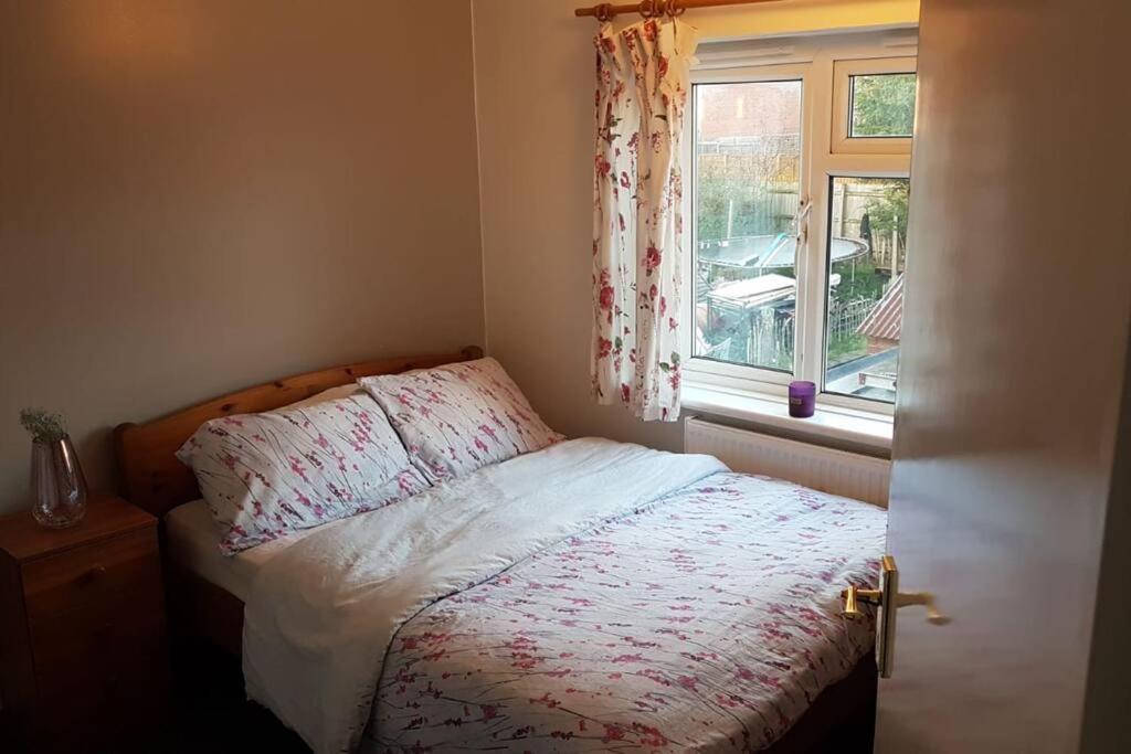 Two Bedroom Maisonette Close Towarwick Uni Coventry Eksteriør bilde